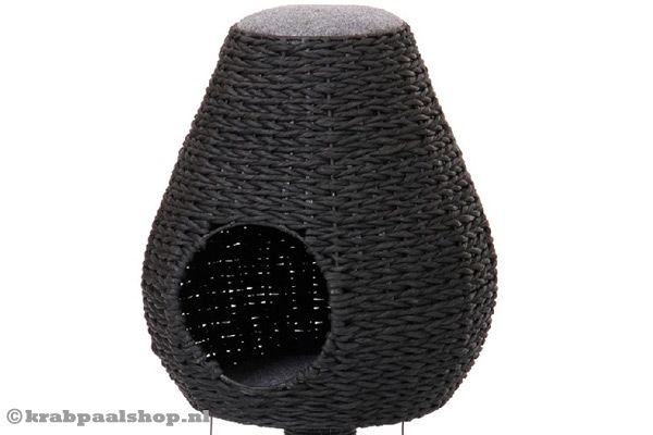 Huisje van gevlochten hyacinthblad met zacht vilten kussentje.