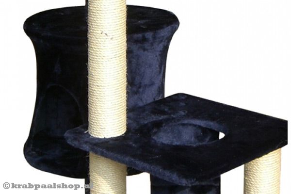 Met pluche huisje voor slapen en relaxen.