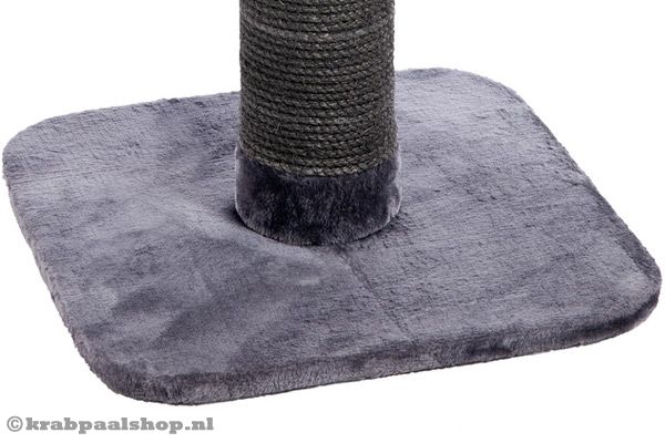 Met een stevige en stabiele grondplaat.