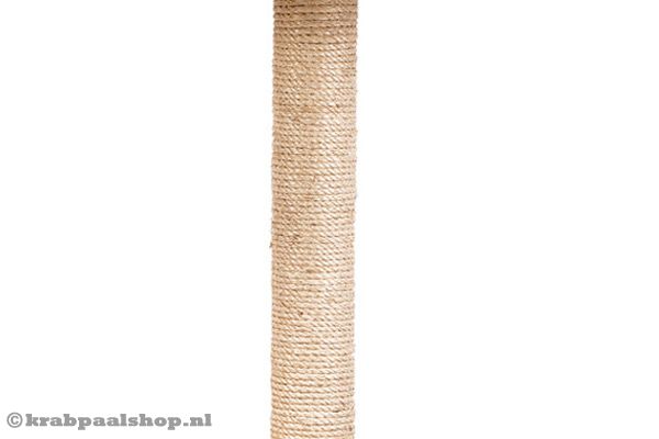 Voorzien van meerder sisal stammen voor de krabbehoefte.